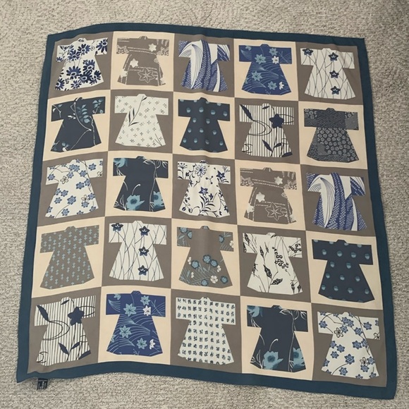 Boston Museum of Fine Arts silk scarf 34” square